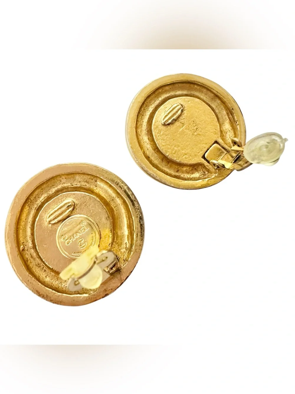 CHANEL Round Faux Pearl Gold Plated Coco Mark CC Logo Vintage Clip On Earrings